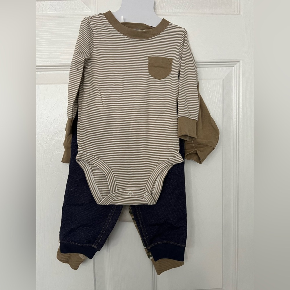 Carter's Infant/Toddler Boy's 4 Piece Long Sleeve and Pant Outfit Set Size 6-9 M - Picture 5 of 6
